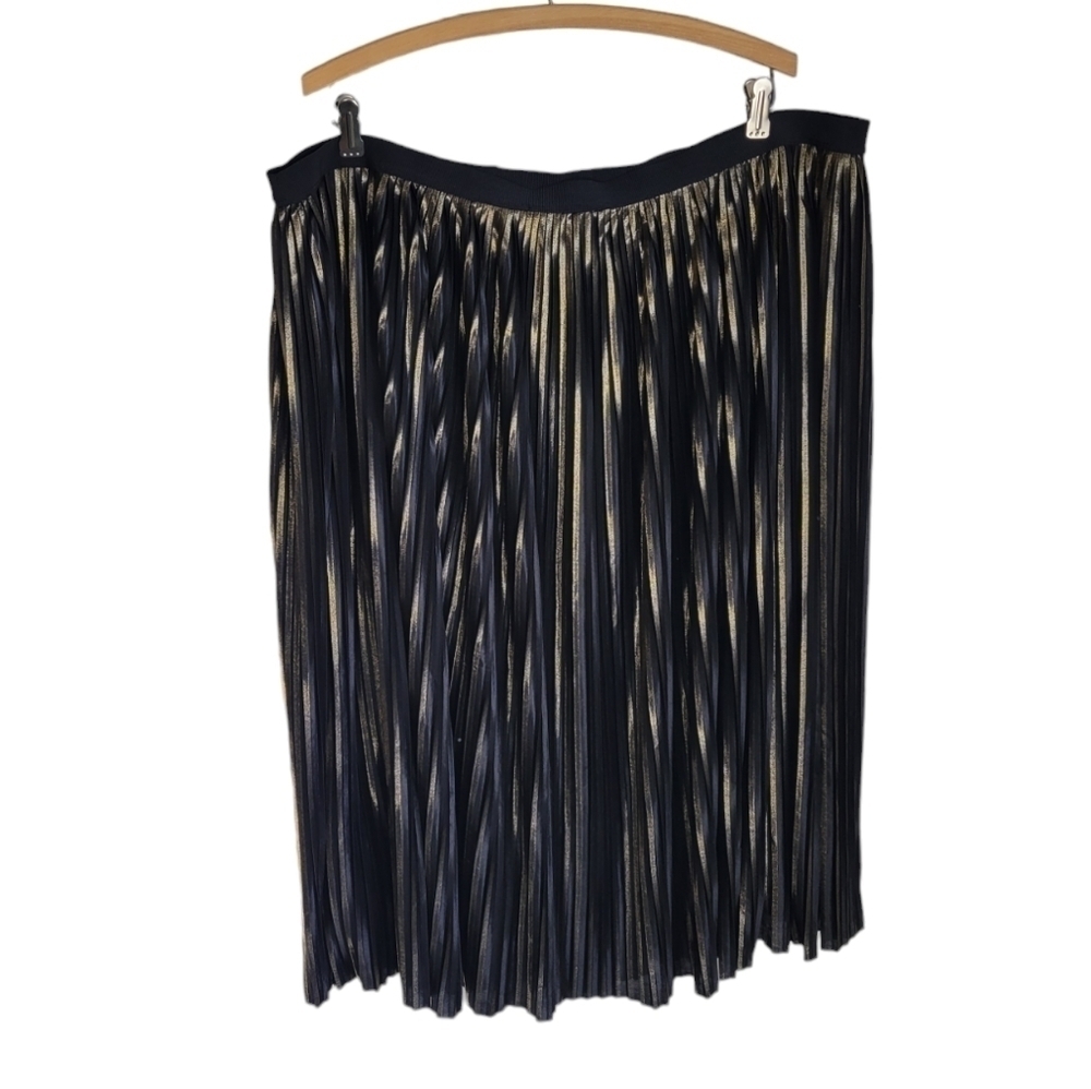 Lane Bryant Gold Metallic Pleated Skirt, size 22/24